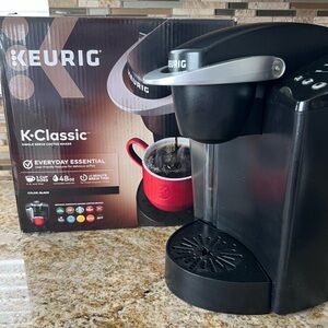 Keurig Classic coffee maker machine black color